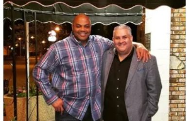 Charles Barkley gave a national shout-out to Milwaukee restaurants 5 O’Clock Steakhouse and Mr. Perkins Family Restaurant